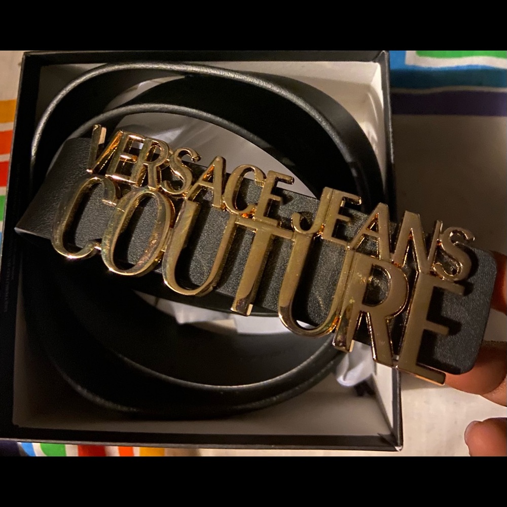 Versace Belt…. Worn twice…. Look at pictures carefully before purchase.No return